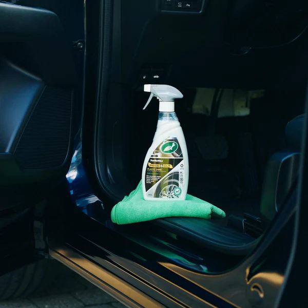TURTLE WAX INSIDE & OUT PLASTIC SHINE - Image 3